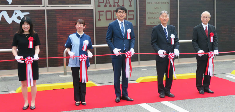 ローソン、1号店「桜塚店」でセレモニー 創業50周年を盛大に